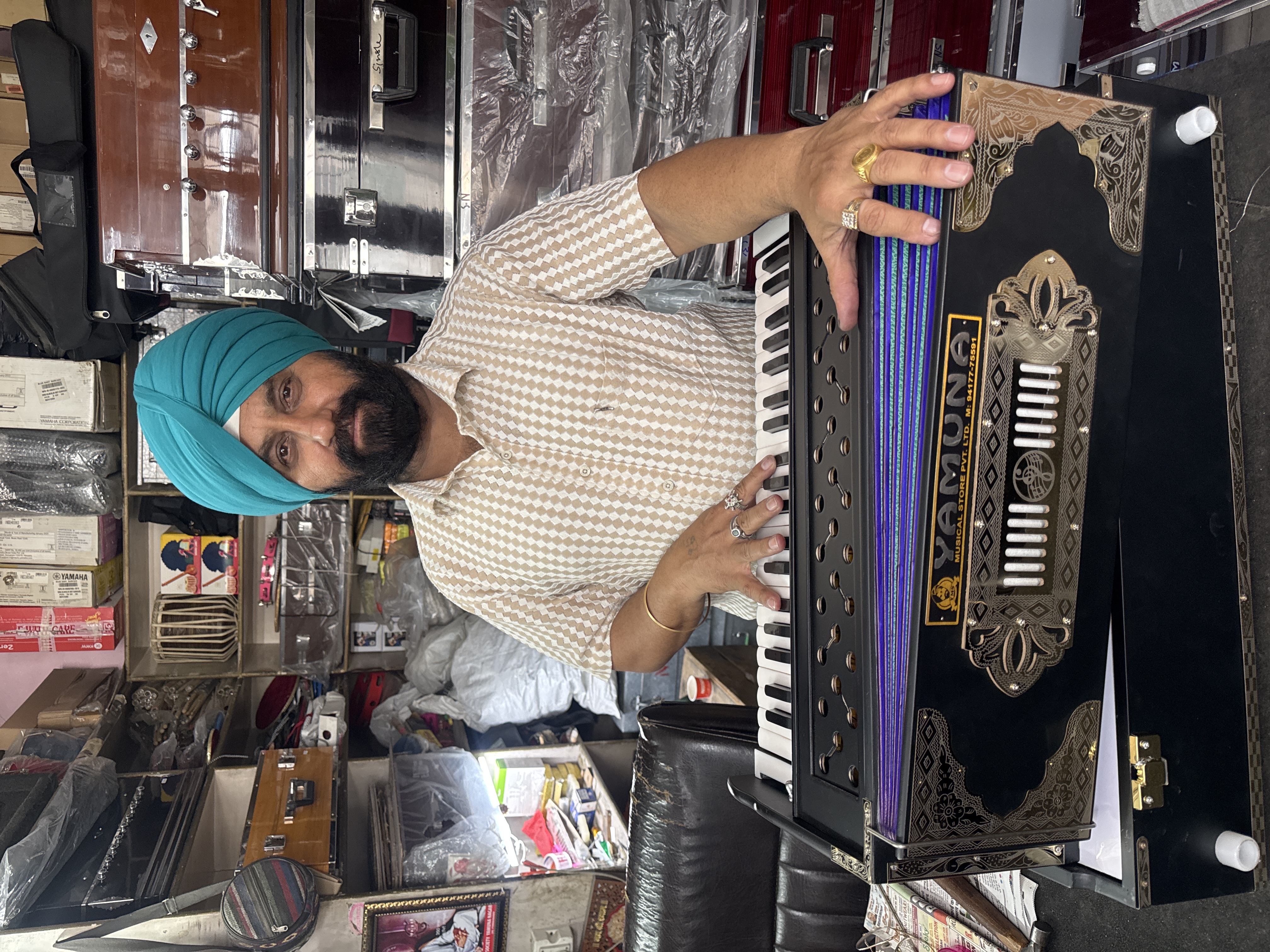 Yamuna harmonium