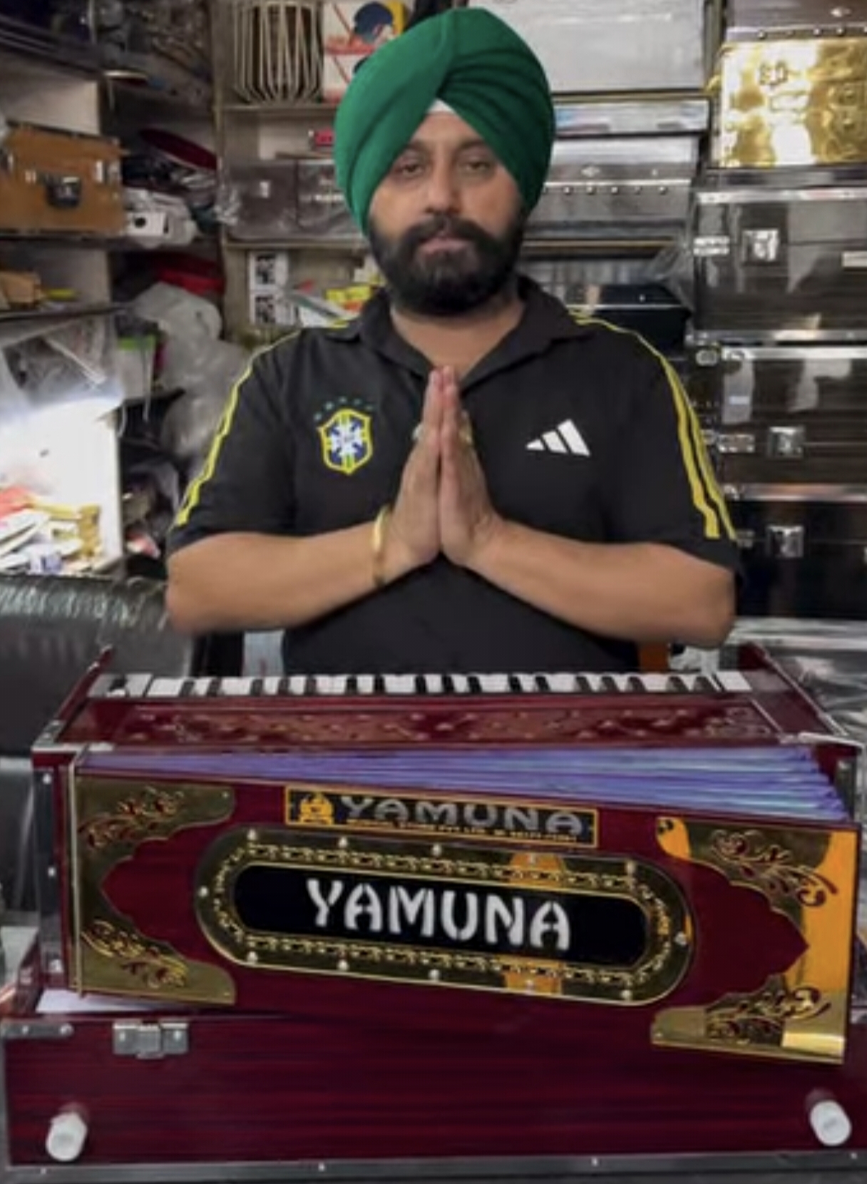 Yamuna harmonium bast and soft tone